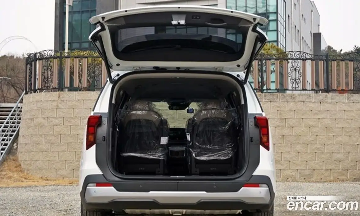 Kia Carnival 2026 1.6 автомат (гидро), фото 5