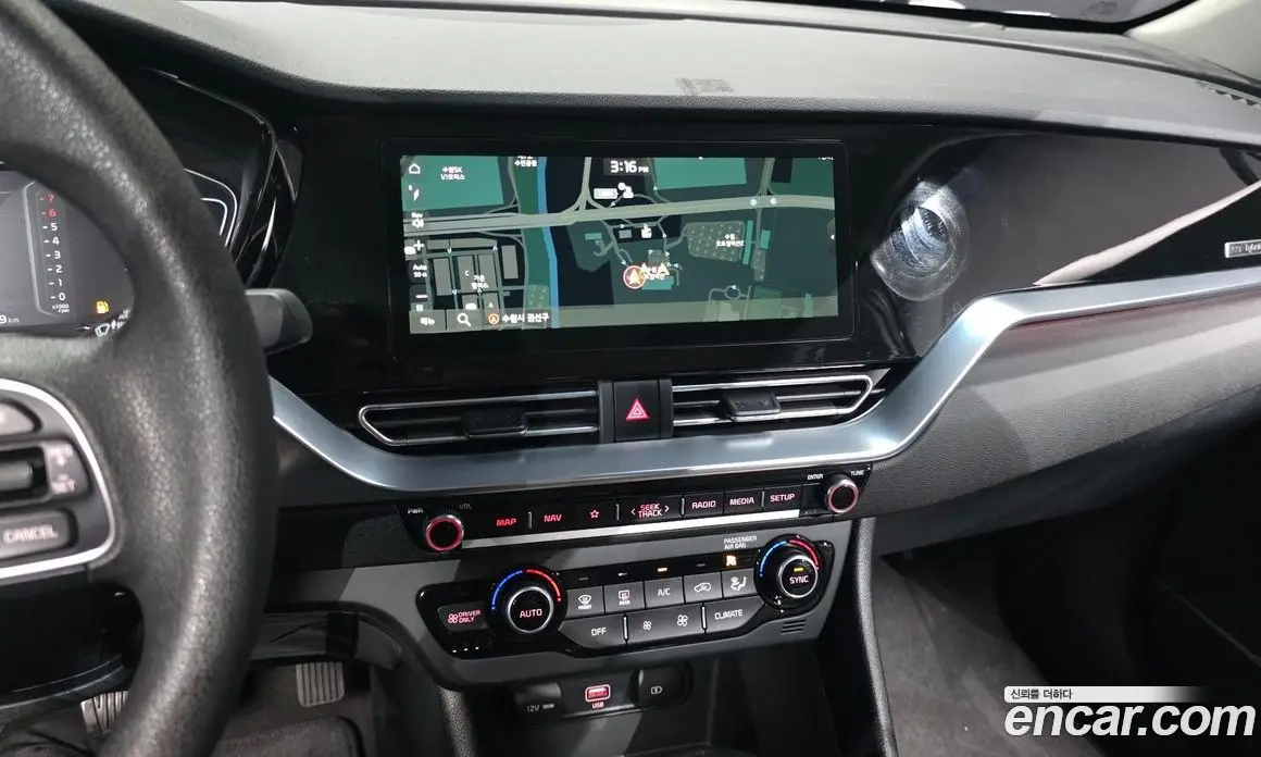 Kia Niro 2021 1.6 автомат (гидро), фото 20