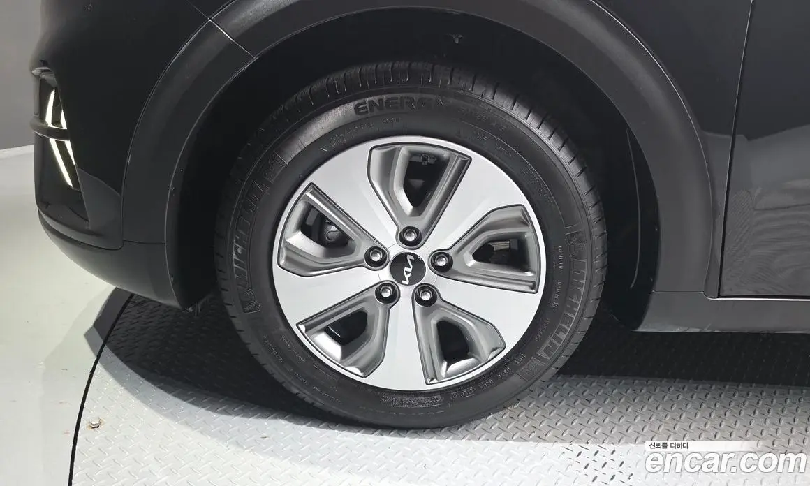 Kia Niro 2021 1.6 автомат (гидро), фото 5