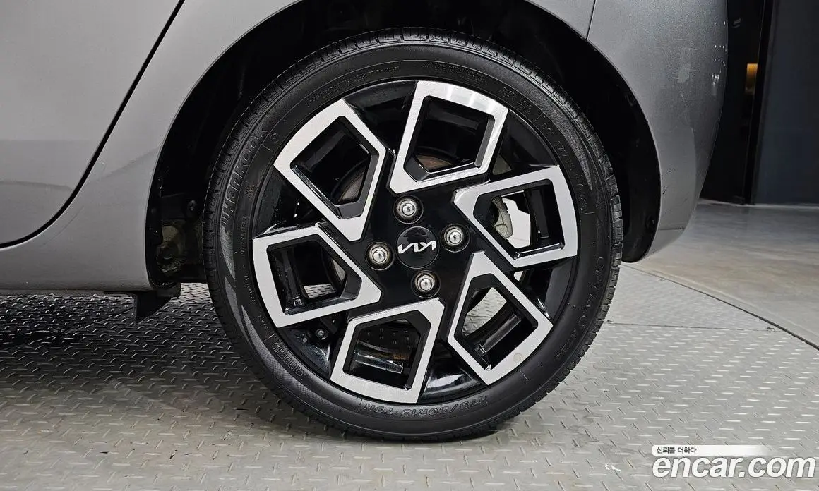 Kia Ray 2023 1.0 автомат (гидро), фото 6
