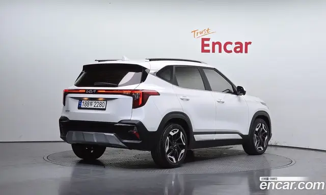 Kia Seltos 2022 2.0 автомат (гидро), миниатюра 2