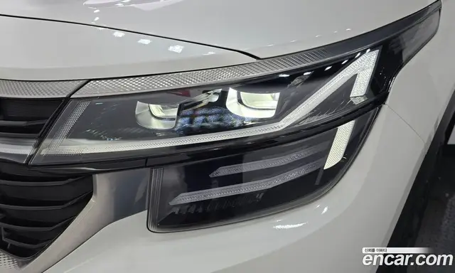 Kia Seltos 2022 2.0 автомат (гидро), миниатюра 8