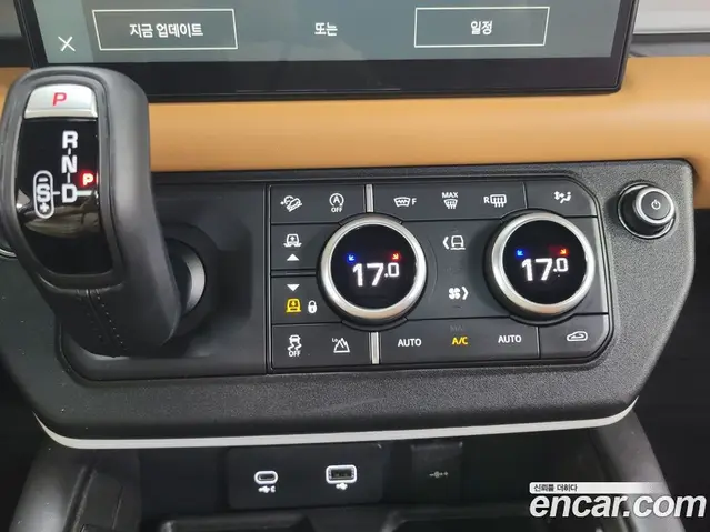 Land Rover Defender 2023 3.0 автомат (гидро), миниатюра 9