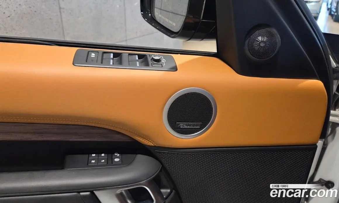 Land Rover Discovery 2018 3.0 автомат (гидро), фото 8