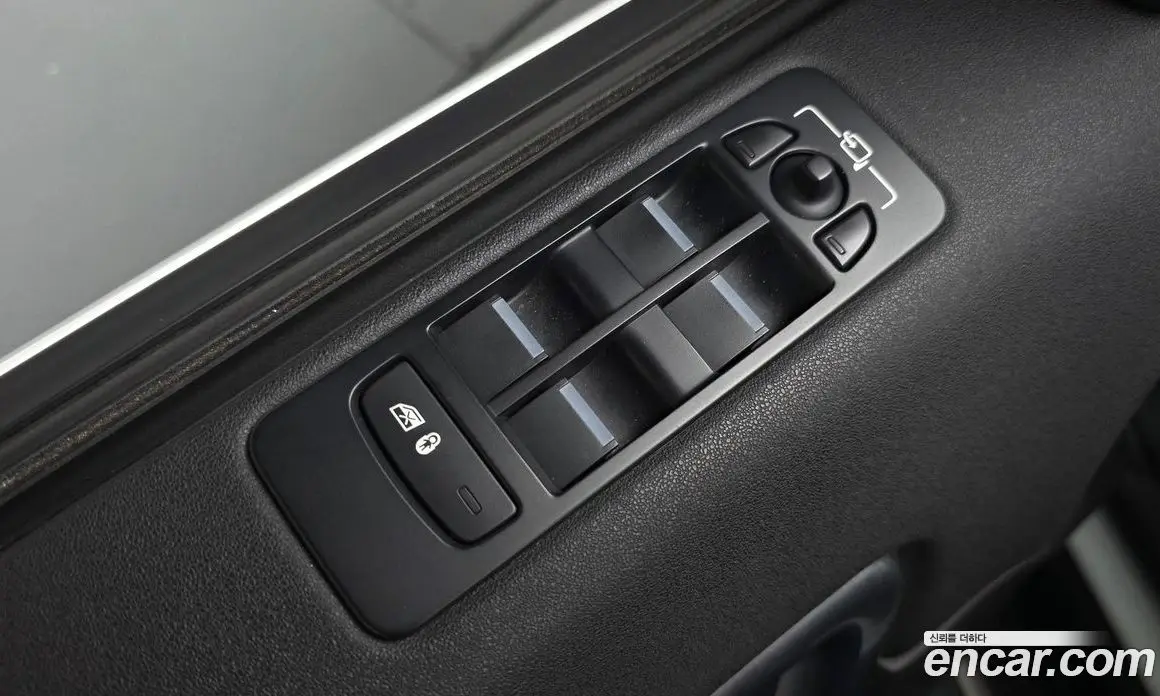 Land Rover Discovery Sport 2017 2.0 автомат (гидро), фото 26