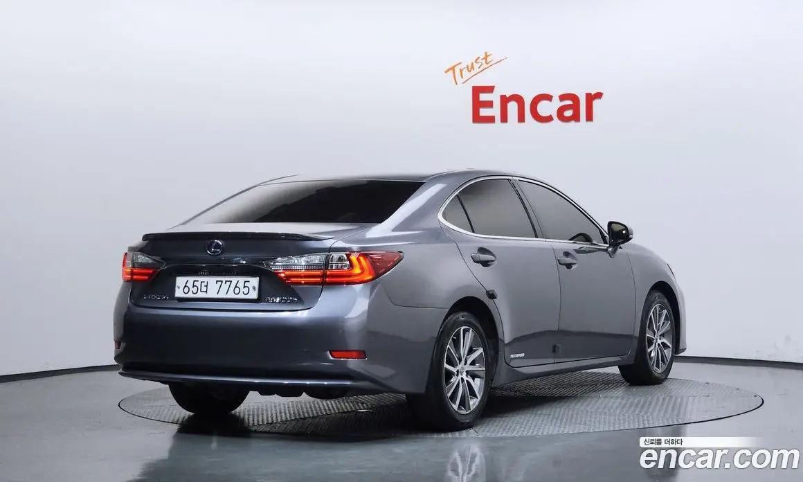 Lexus ES 2017 2.5 автомат (гидро), фото 2 Lexus ES 2017 2.5 автомат (гидро), фото 2