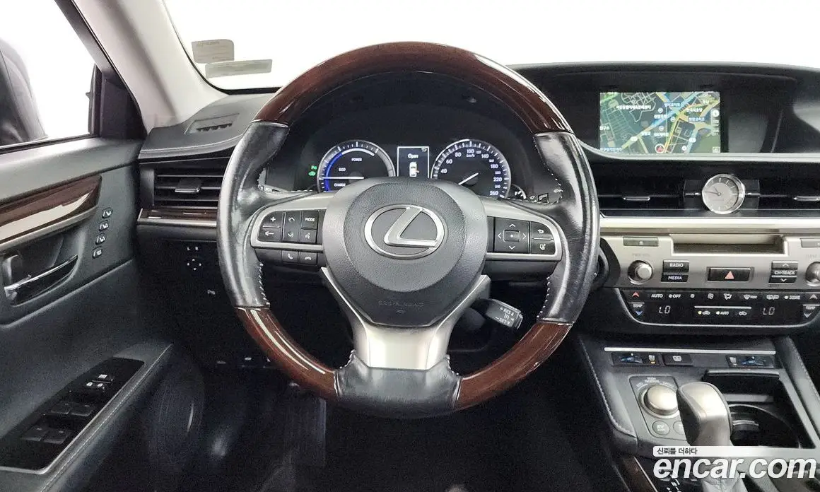Lexus ES 2017 2.5 автомат (гидро), фото 13 Lexus ES 2017 2.5 автомат (гидро), фото 13