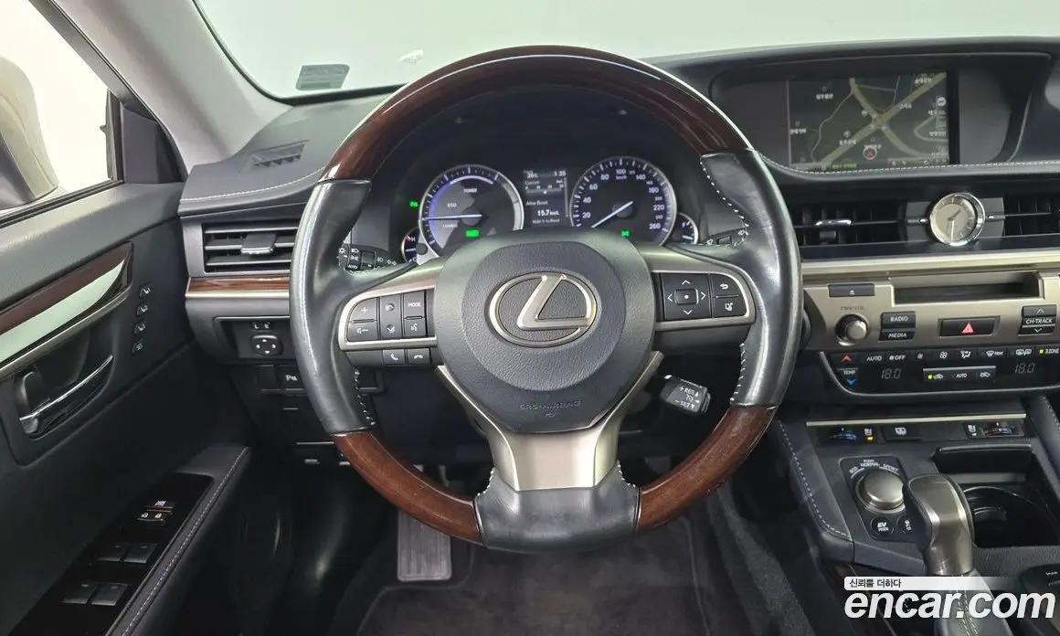 Lexus ES 2018 2.5 автомат (гидро), фото 13 Lexus ES 2018 2.5 автомат (гидро), фото 13