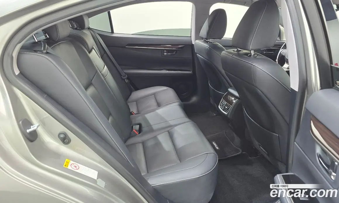 Lexus ES 2018 2.5 автомат (гидро), фото 20 Lexus ES 2018 2.5 автомат (гидро), фото 20