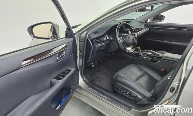 Lexus ES 2018 2.5 автомат (гидро), миниатюра 10 Lexus ES 2018 2.5 автомат (гидро), миниатюра 10