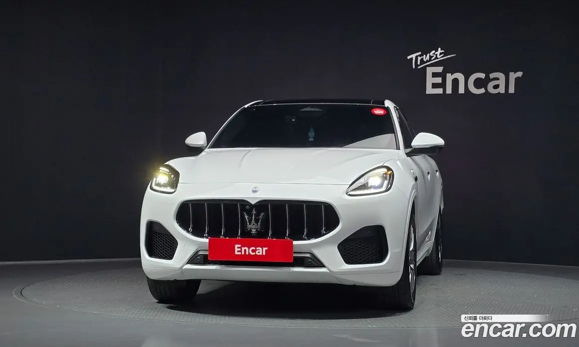 Maserati Grecale 2023 2.0 автомат (гидро), фото 3 Maserati Grecale 2023 2.0 автомат (гидро), фото 3