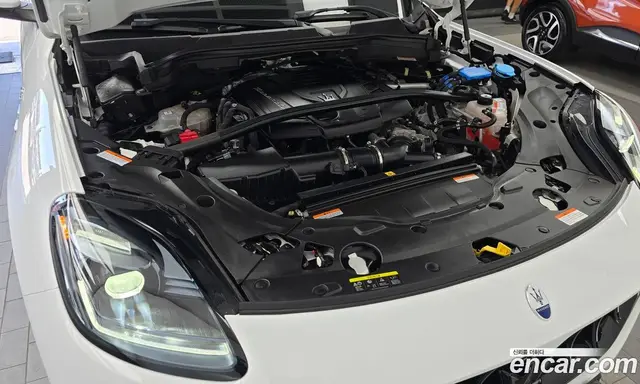 Maserati Grecale 2023 2.0 автомат (гидро), миниатюра 6 Maserati Grecale 2023 2.0 автомат (гидро), миниатюра 6