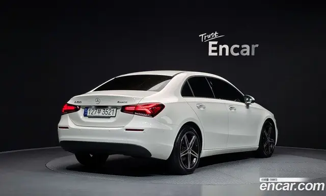 Mercedes-Benz A-Class 2020 2.0 автомат (гидро), миниатюра 2