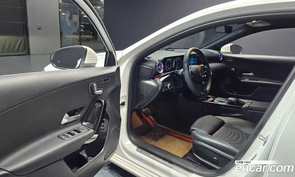 Mercedes-Benz A-Class 2020 2.0 автомат (гидро), фото 13