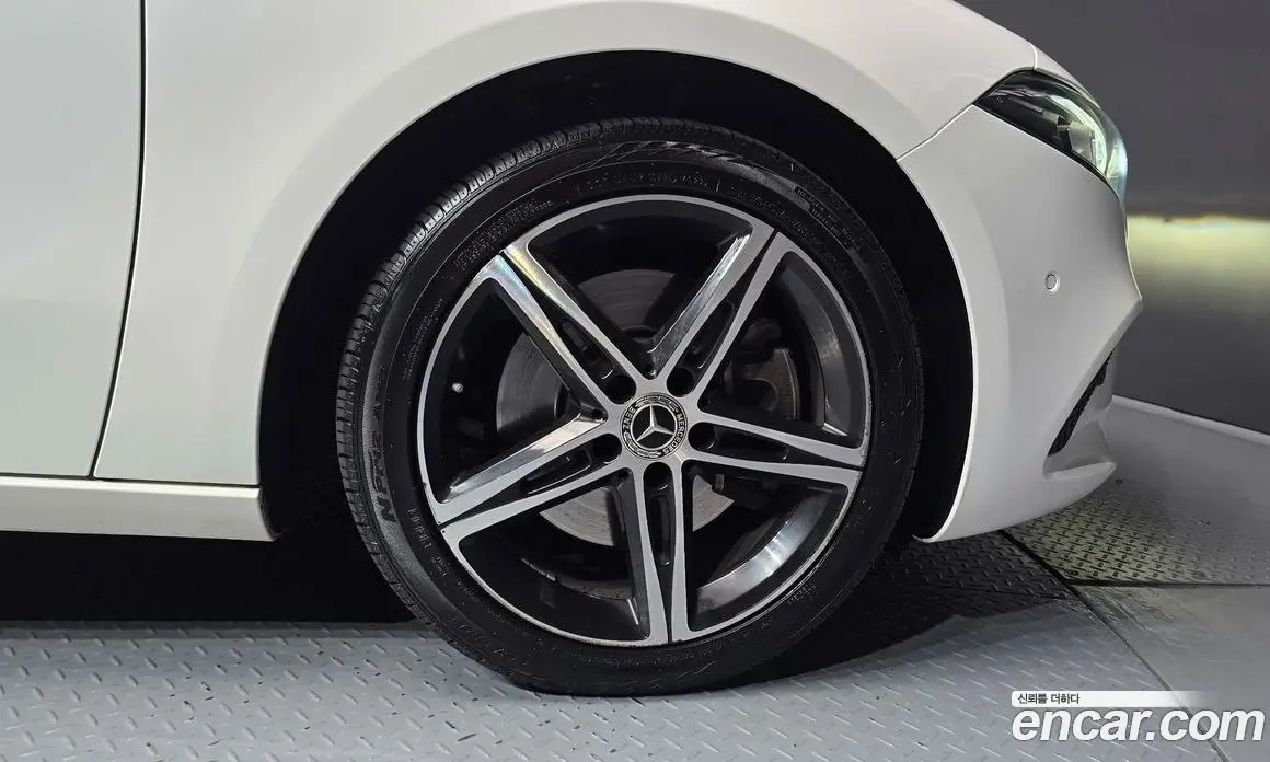 Mercedes-Benz A-Class 2020 2.0 автомат (гидро), фото 7