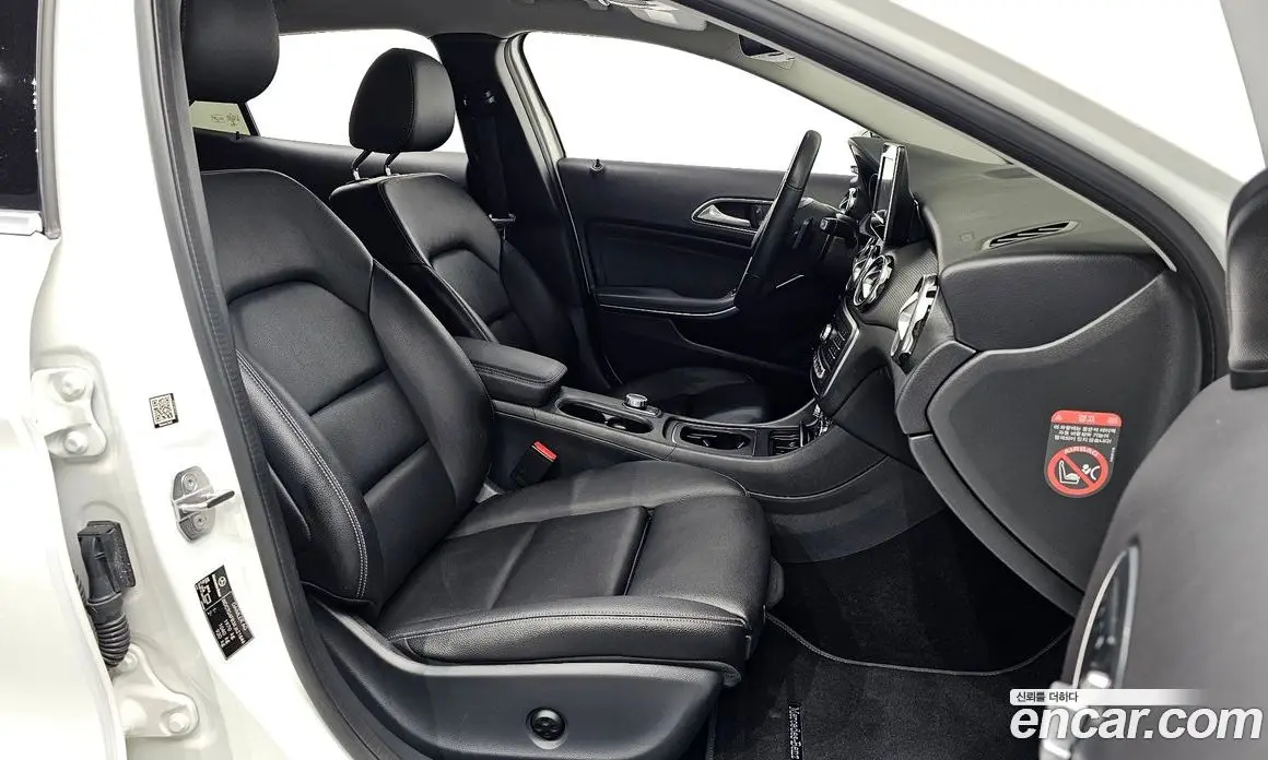 Mercedes-Benz GLA-Class 2019 2.0 автомат (гидро), фото 16