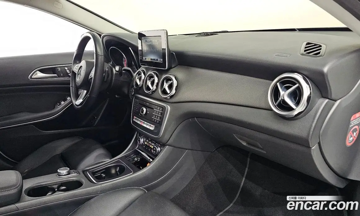 Mercedes-Benz GLA-Class 2019 2.0 автомат (гидро), фото 26