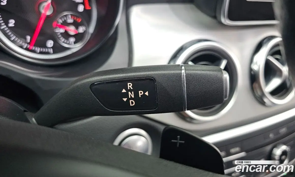 Mercedes-Benz GLA-Class 2019 2.0 автомат (гидро), фото 11