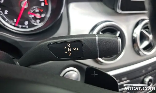 Mercedes-Benz GLA-Class 2019 2.0 автомат (гидро), миниатюра 11
