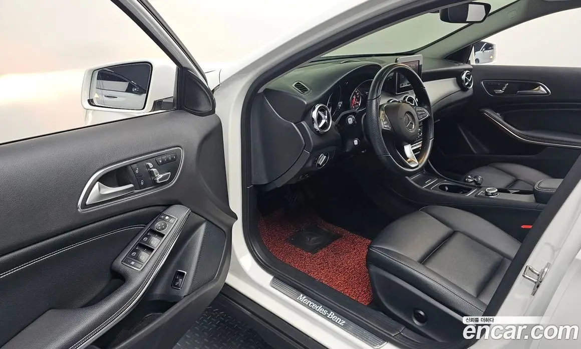 Mercedes-Benz GLA-Class 2019 2.0 автомат (гидро), фото 12