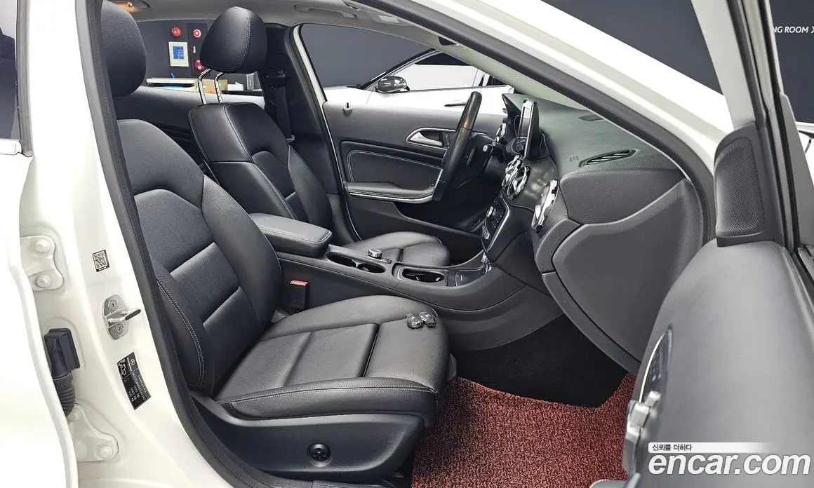 Mercedes-Benz GLA-Class 2019 2.0 автомат (гидро), фото 15