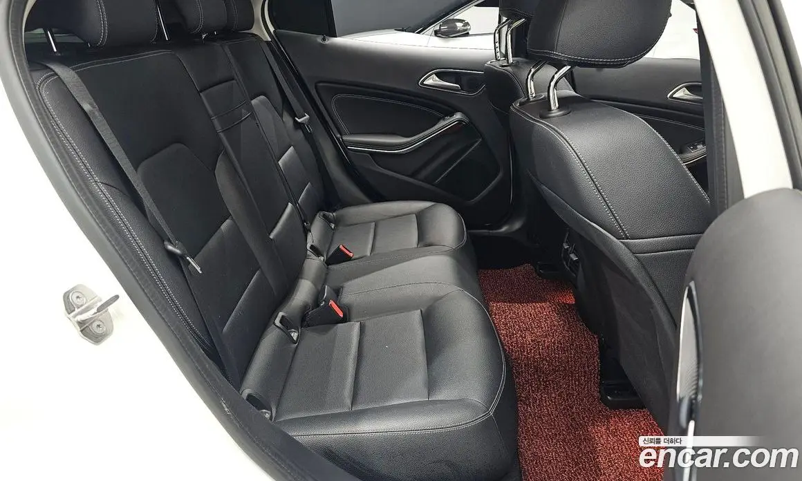 Mercedes-Benz GLA-Class 2019 2.0 автомат (гидро), фото 17
