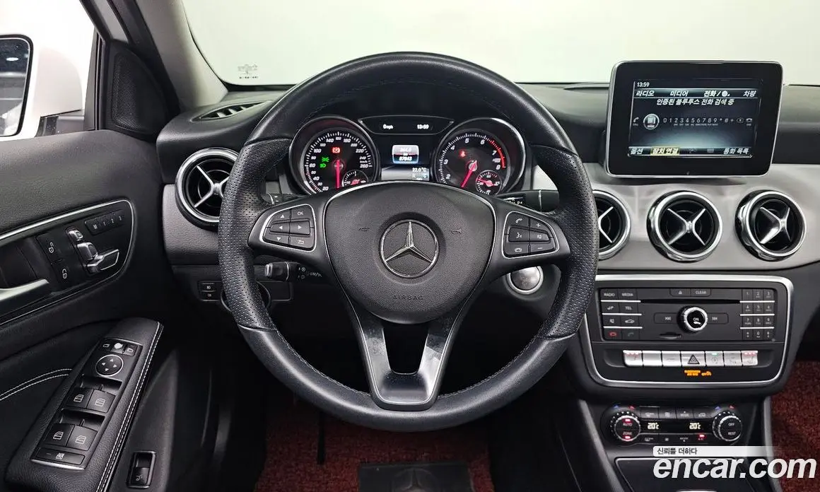 Mercedes-Benz GLA-Class 2019 2.0 автомат (гидро), фото 18