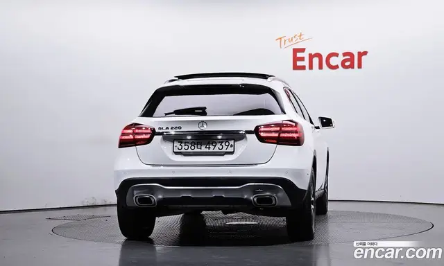 Mercedes-Benz GLA-Class 2019 2.0 автомат (гидро), миниатюра 3