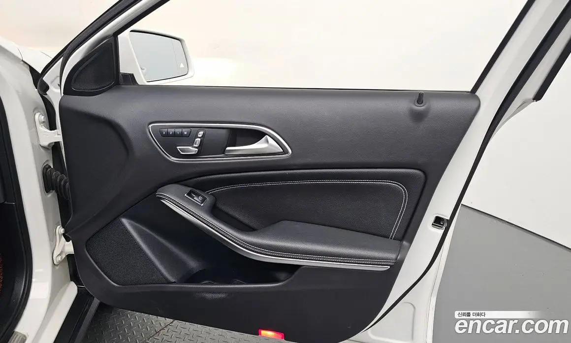 Mercedes-Benz GLA-Class 2019 2.0 автомат (гидро), фото 26