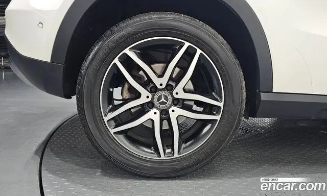 Mercedes-Benz GLA-Class 2019 2.0 автомат (гидро), миниатюра 4