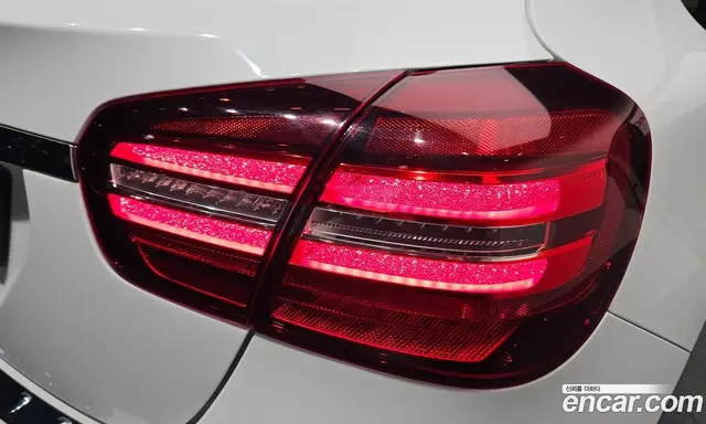 Mercedes-Benz GLA-Class 2019 2.0 автомат (гидро), миниатюра 8