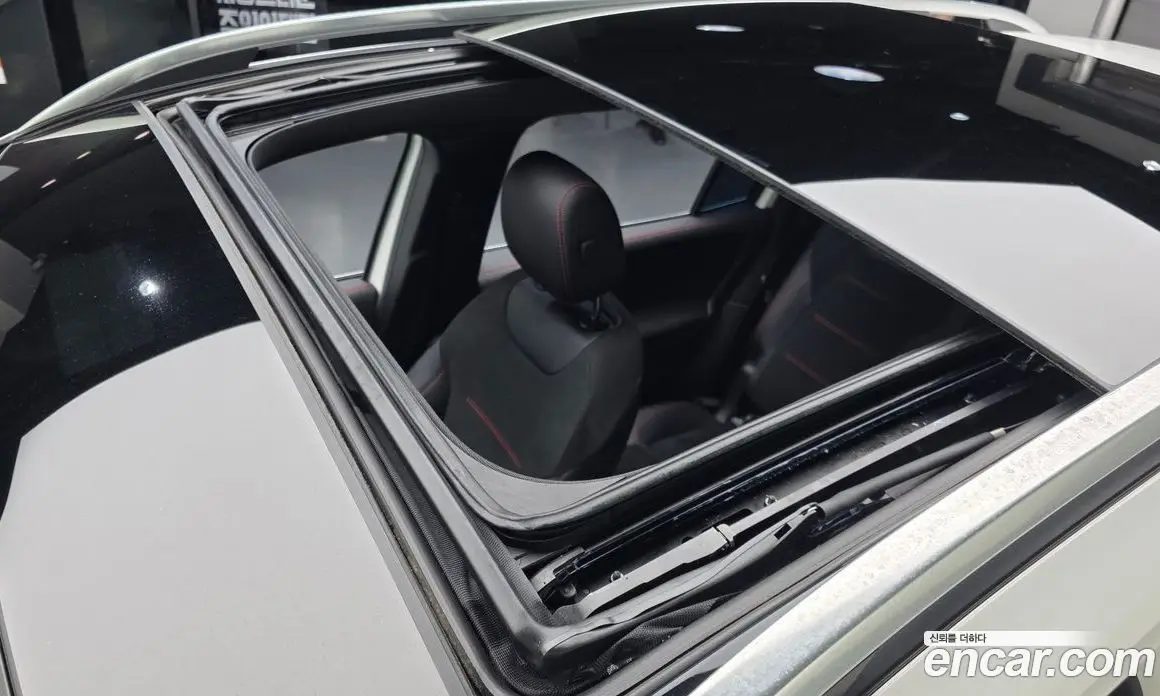 Mercedes-Benz GLB-Class 2021 2.0 автомат (гидро), фото 19