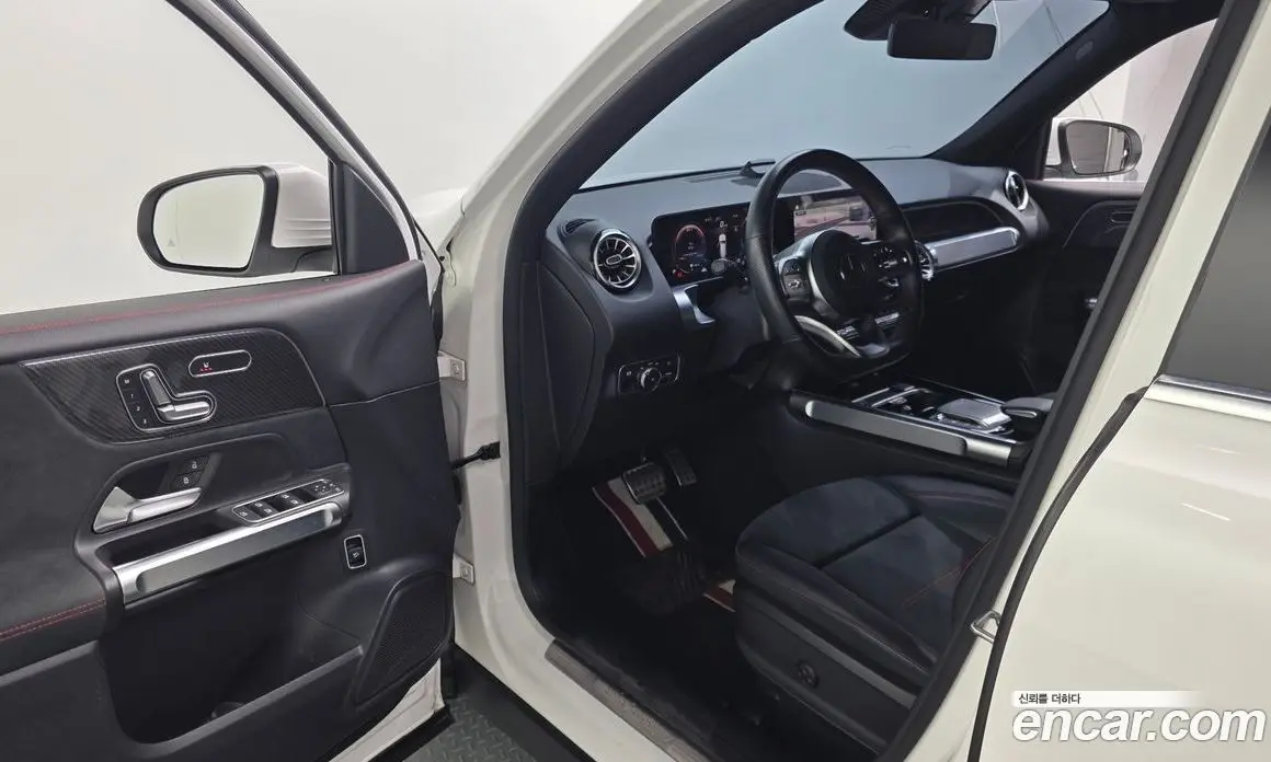 Mercedes-Benz GLB-Class 2021 2.0 автомат (гидро), фото 10