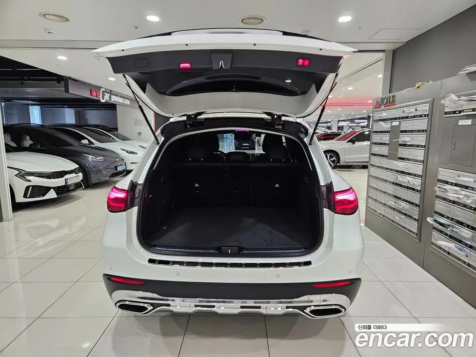 Mercedes-Benz GLC-Class 2023 2.0 автомат (гидро), фото 19