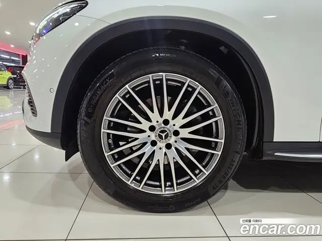 Mercedes-Benz GLC-Class 2023 2.0 автомат (гидро), миниатюра 5