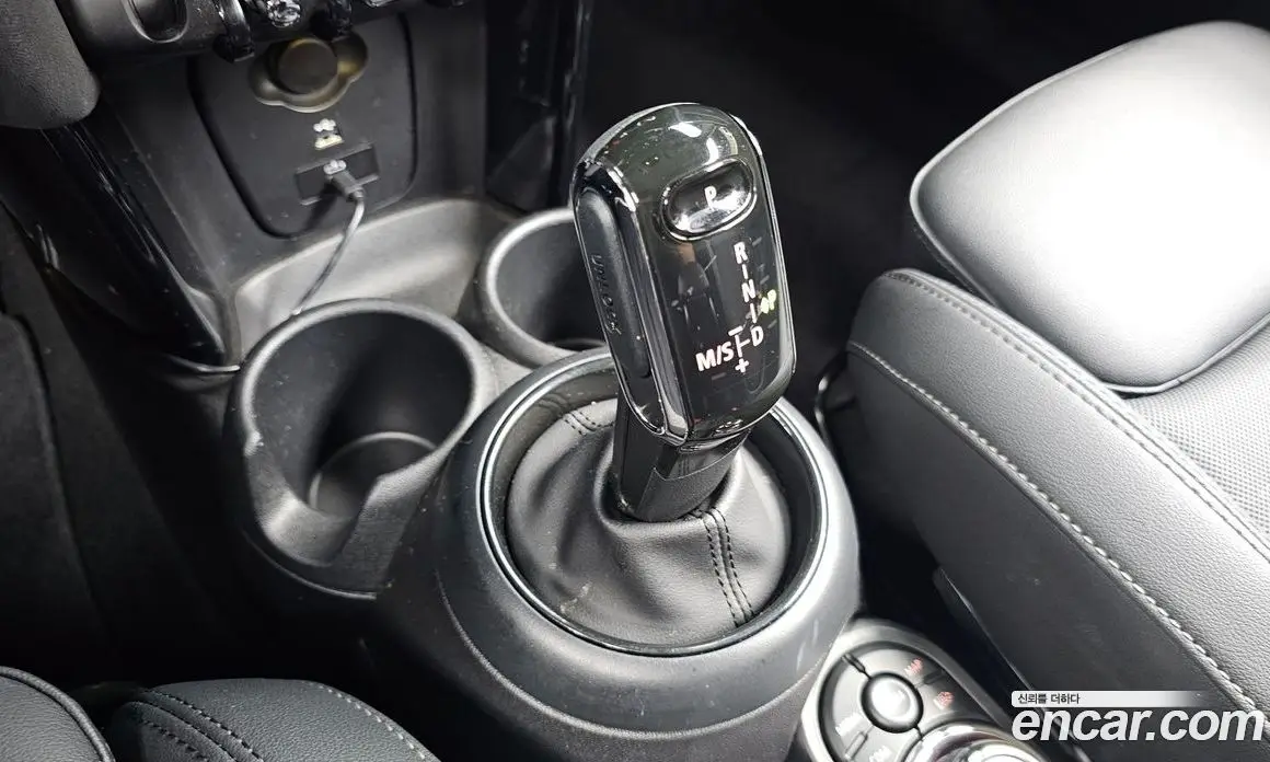 Mini Cooper 2022 1.5 автомат (гидро), фото 12