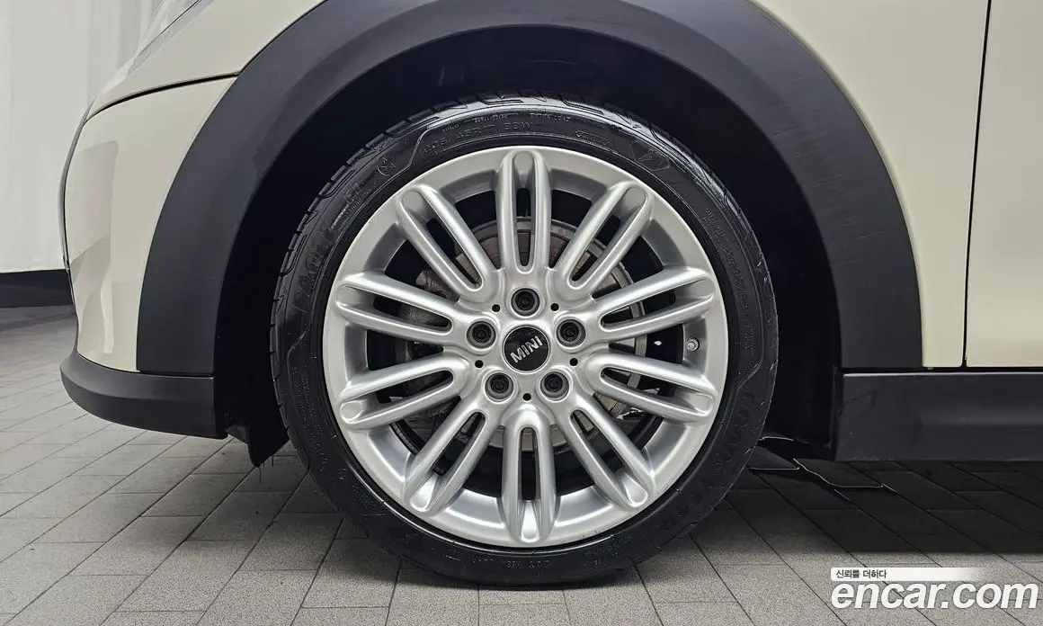 Mini Cooper 2022 1.5 автомат (гидро), фото 5