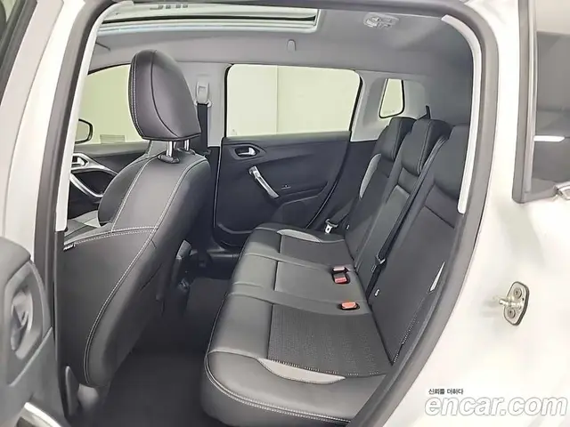 Peugeot 2008 2015 1.6 автомат (гидро), миниатюра 12