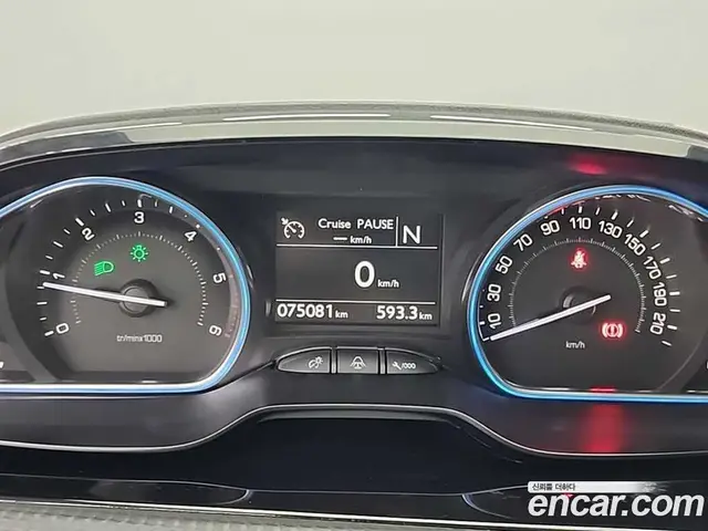 Peugeot 2008 2015 1.6 автомат (гидро), миниатюра 6