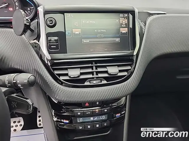 Peugeot 2008 2015 1.6 автомат (гидро), миниатюра 10