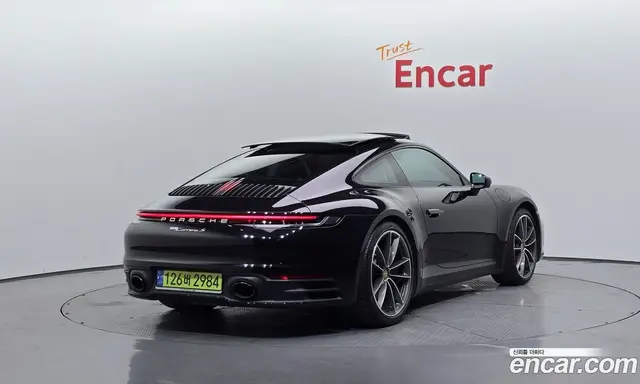 Porsche 911 2021 3.0 автомат (гидро), миниатюра 2