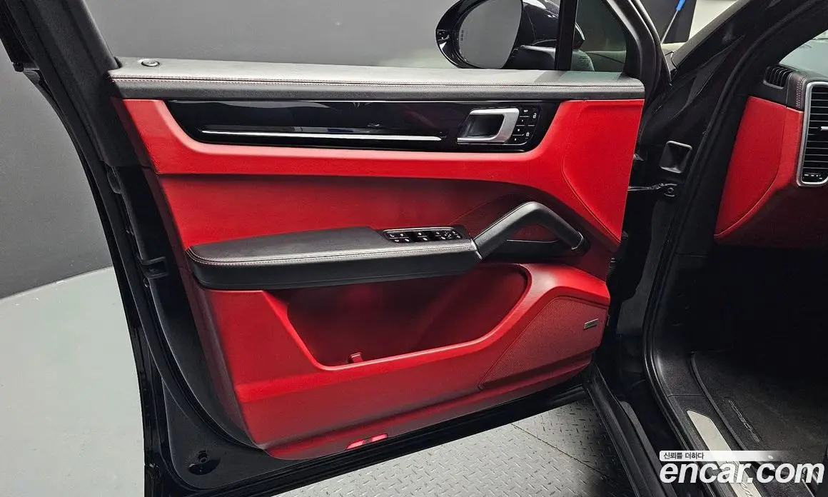 Porsche Cayenne 2021 3.0 автомат (гидро), фото 14