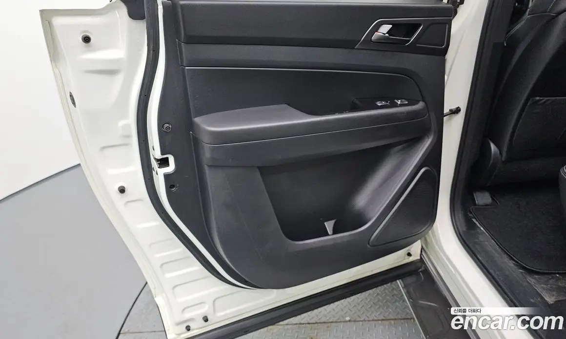 SsangYong Rexton 2023 2.2 автомат (гидро), фото 15