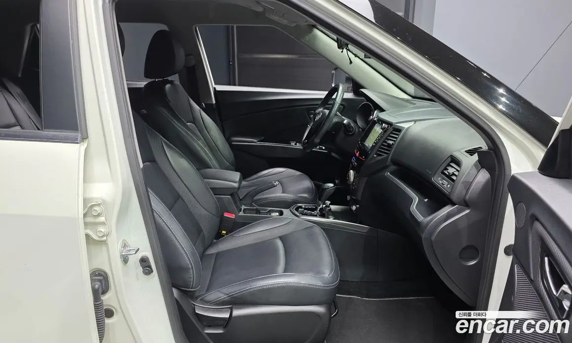 SsangYong TIBOLI 2017 1.6 автомат (гидро), фото 17