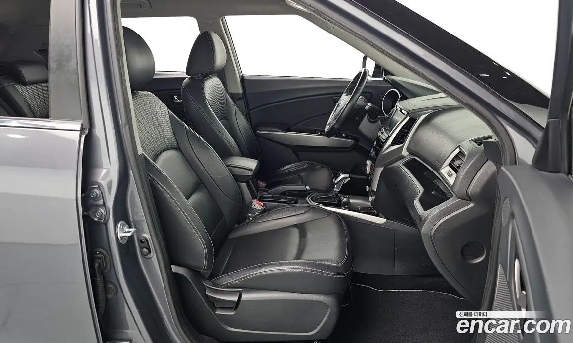 SsangYong TIBOLI 2019 1.6 автомат (гидро), фото 11