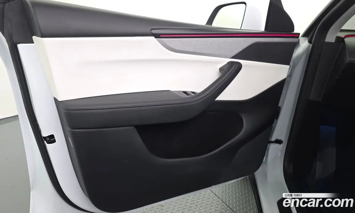 Tesla Model Y 2025 0.2 автомат (гидро), фото 14 Tesla Model Y 2025 0.2 автомат (гидро), фото 14