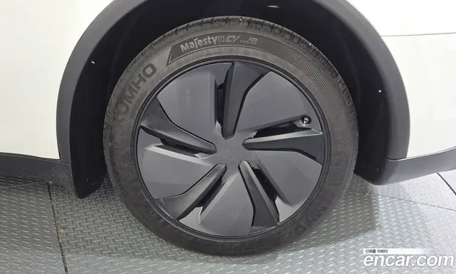 Tesla Model Y 2025 0.2 автомат (гидро), миниатюра 7 Tesla Model Y 2025 0.2 автомат (гидро), миниатюра 7