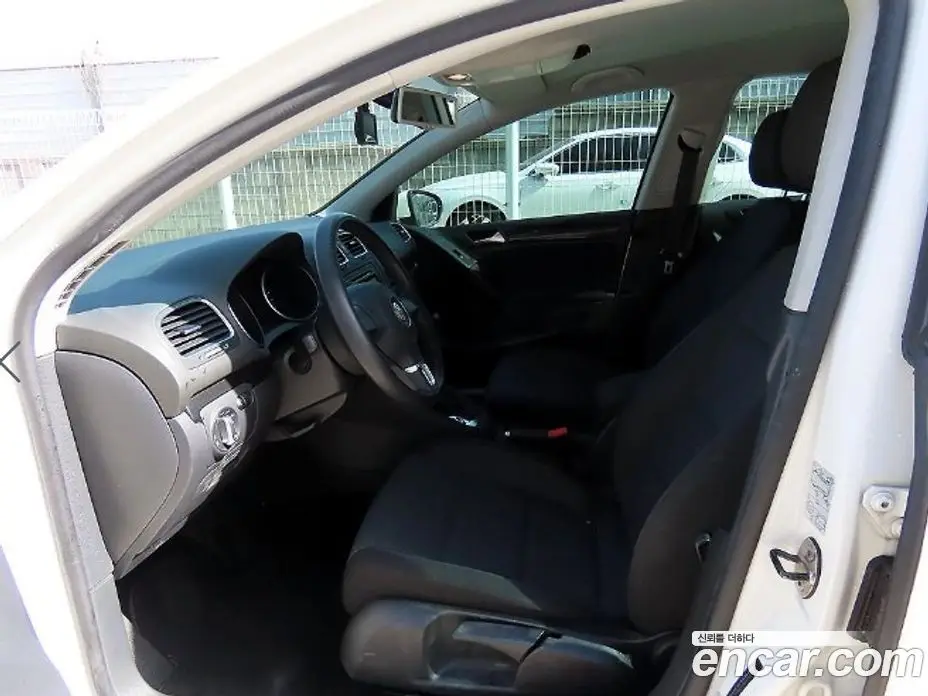 Volkswagen Golf 2012 1.6 автомат (гидро), фото 4