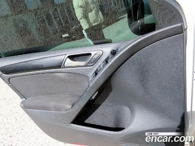 Volkswagen Golf 2012 1.6 автомат (гидро), миниатюра 10
