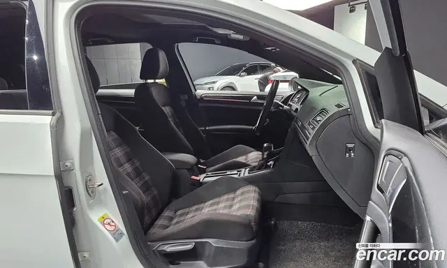 Volkswagen Golf 2016 2.0 автомат (гидро), миниатюра 11